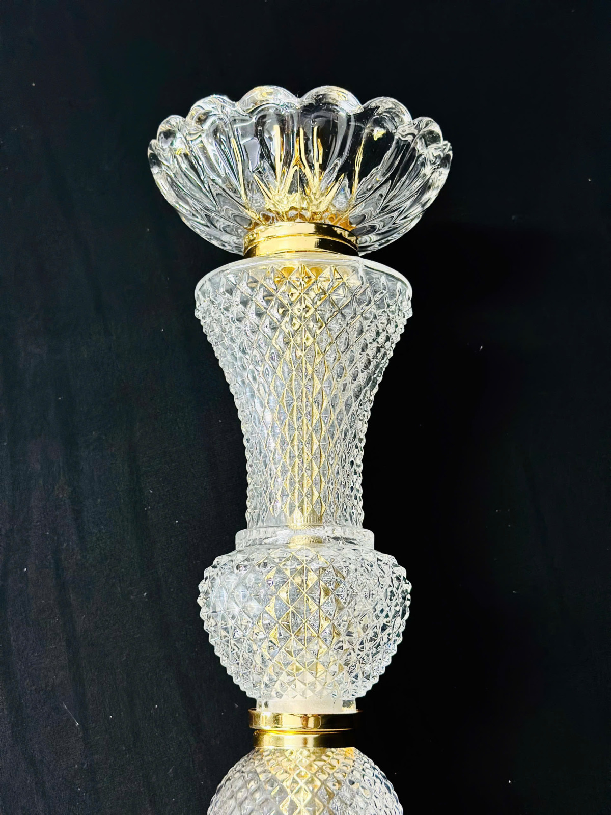 chi tiết pha lê Đèn chùm pha lê trắng thân vàng DC0089