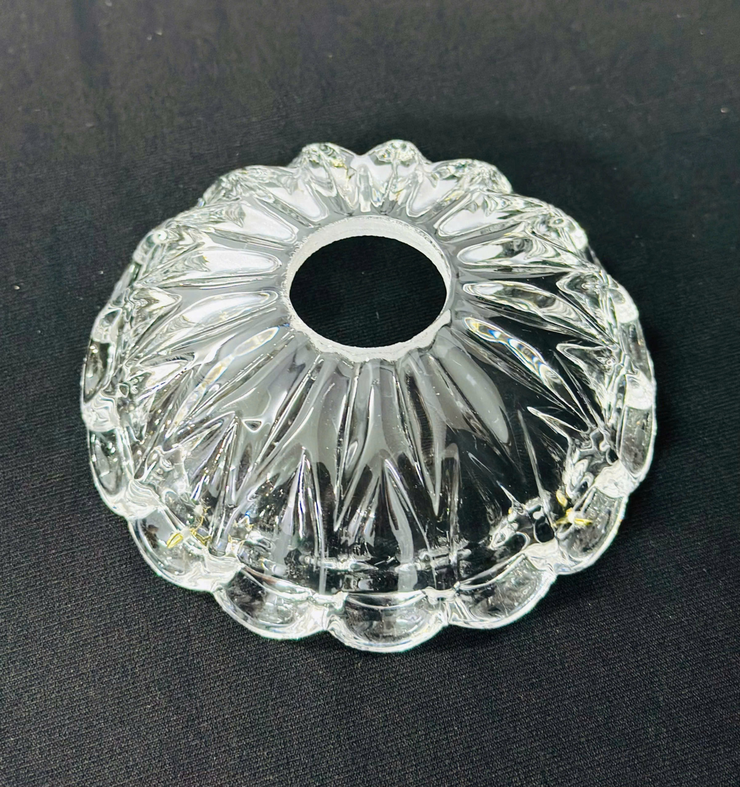 Chi tiết pha lê Đèn chùm pha lê trắng thân vàng DC0089