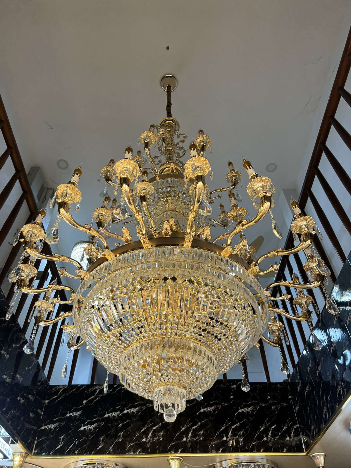 Đèn chùm thông tầng pha lê K9 cao cấp DC6237T39 ánh sáng trắng