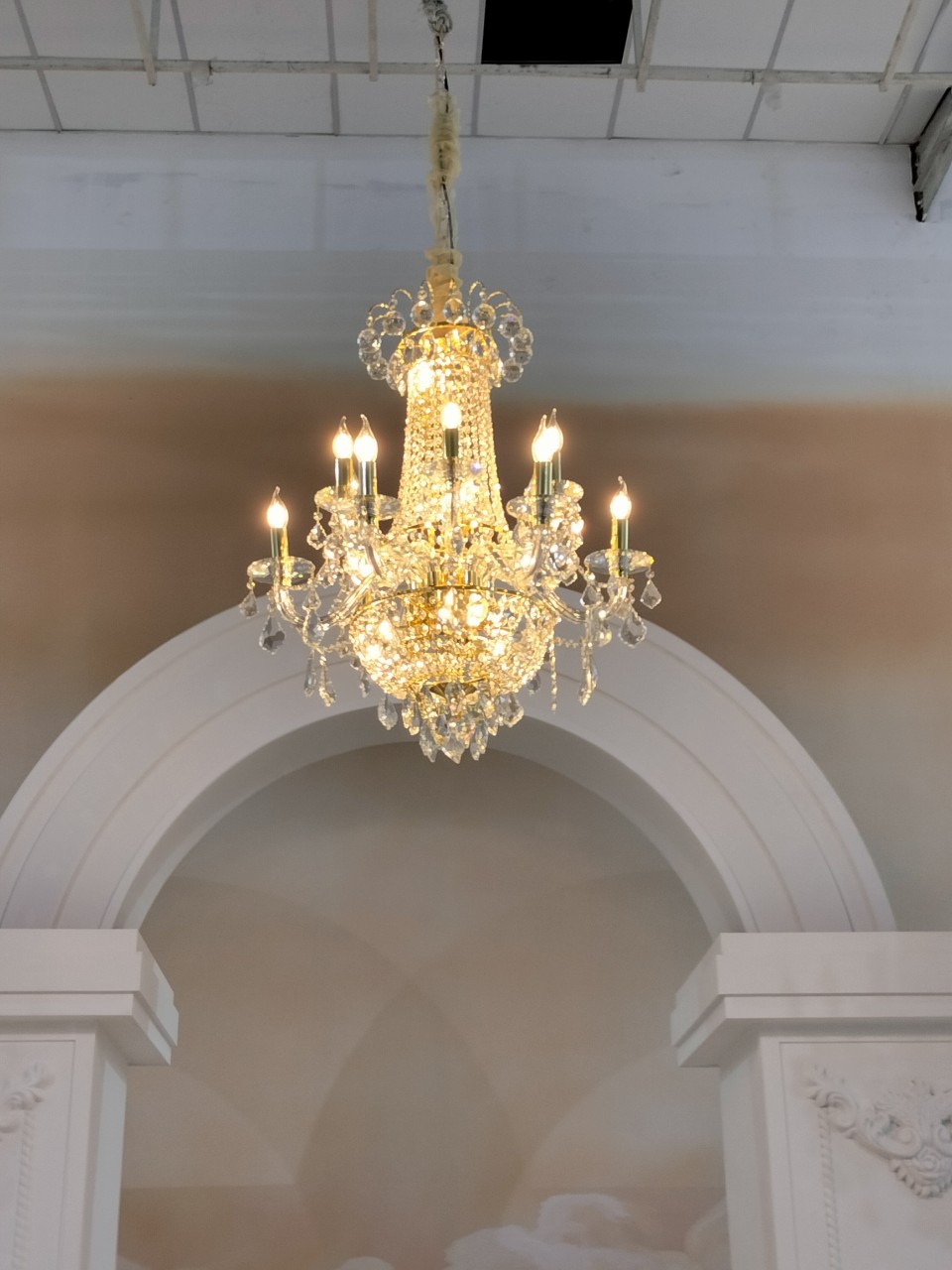 Đèn chùm pha lê ánh vàng đường kính 70cm DC8860T12 ánh sáng vàng