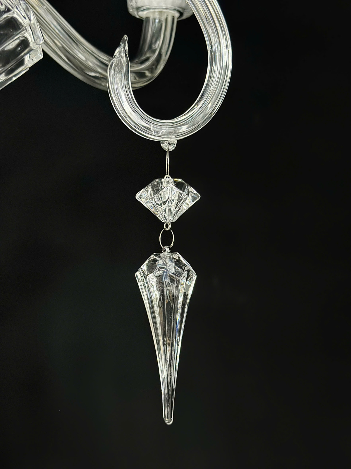 chi tiết pha lê Đèn chùm pha lê trong 6 tay DC9008T6