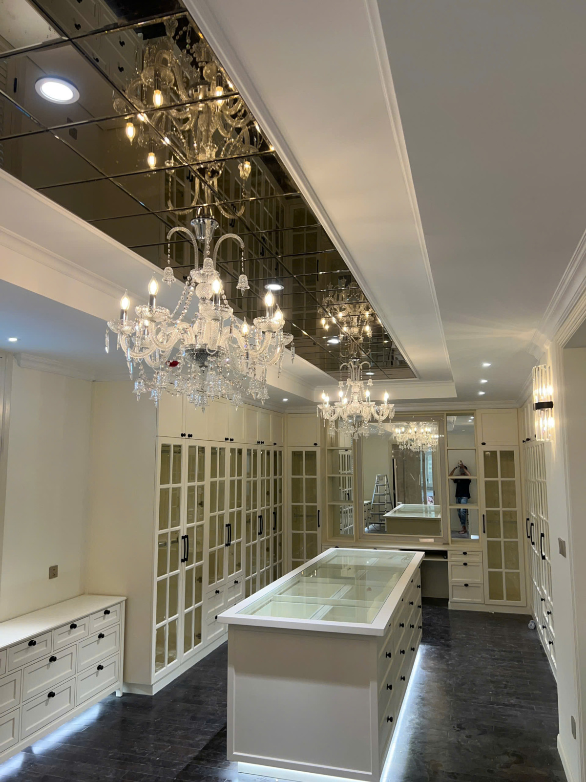 Đèn chùm pha lê trắng 8 tay DC9146T8 cửa hàng vàng bạc đá quý