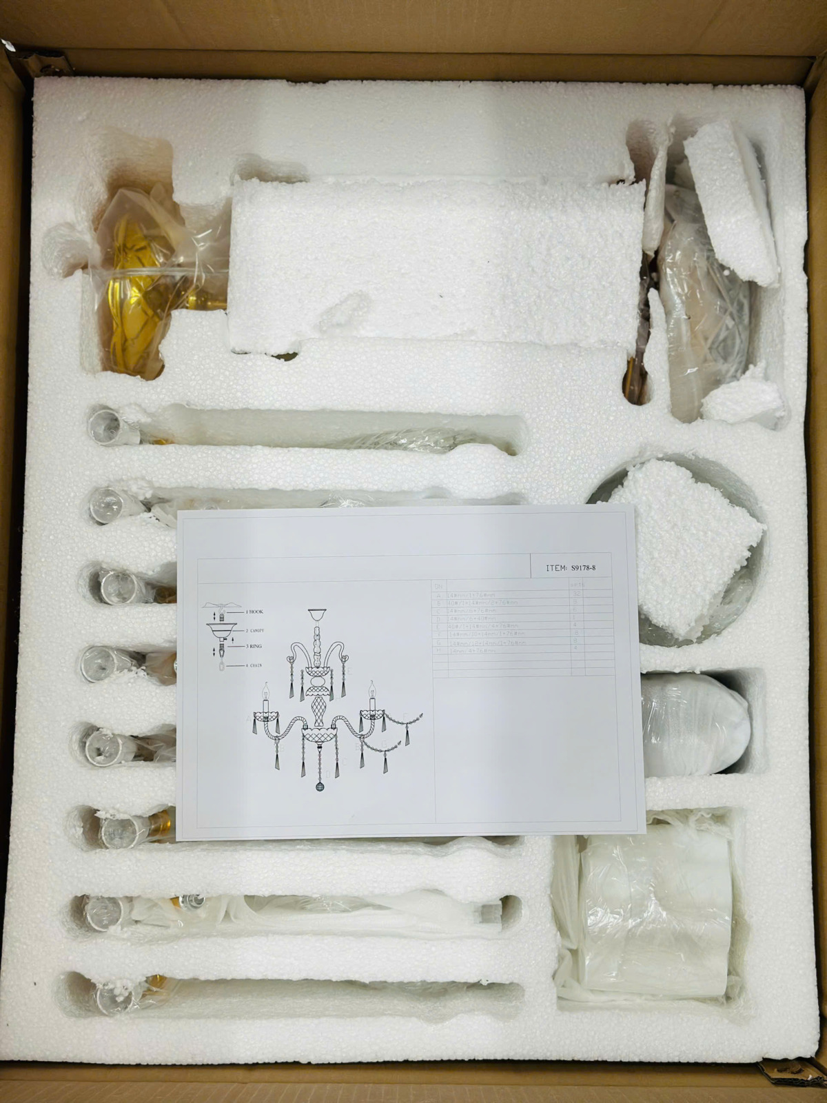 Mở thùng Đèn chùm pha lê trắng trong 8 tay DC9178T8