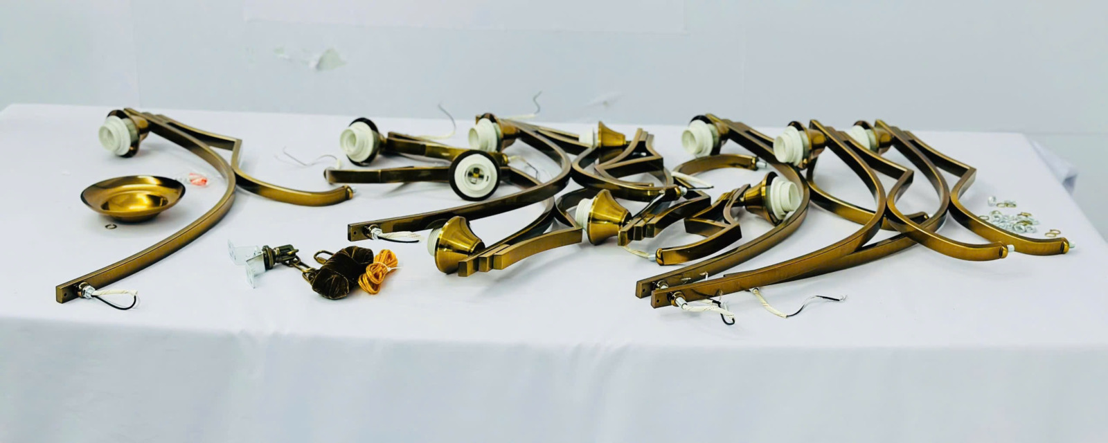 Các chi tiết Đèn chùm phòng khách tân cổ điển 12 tay DC9209T12