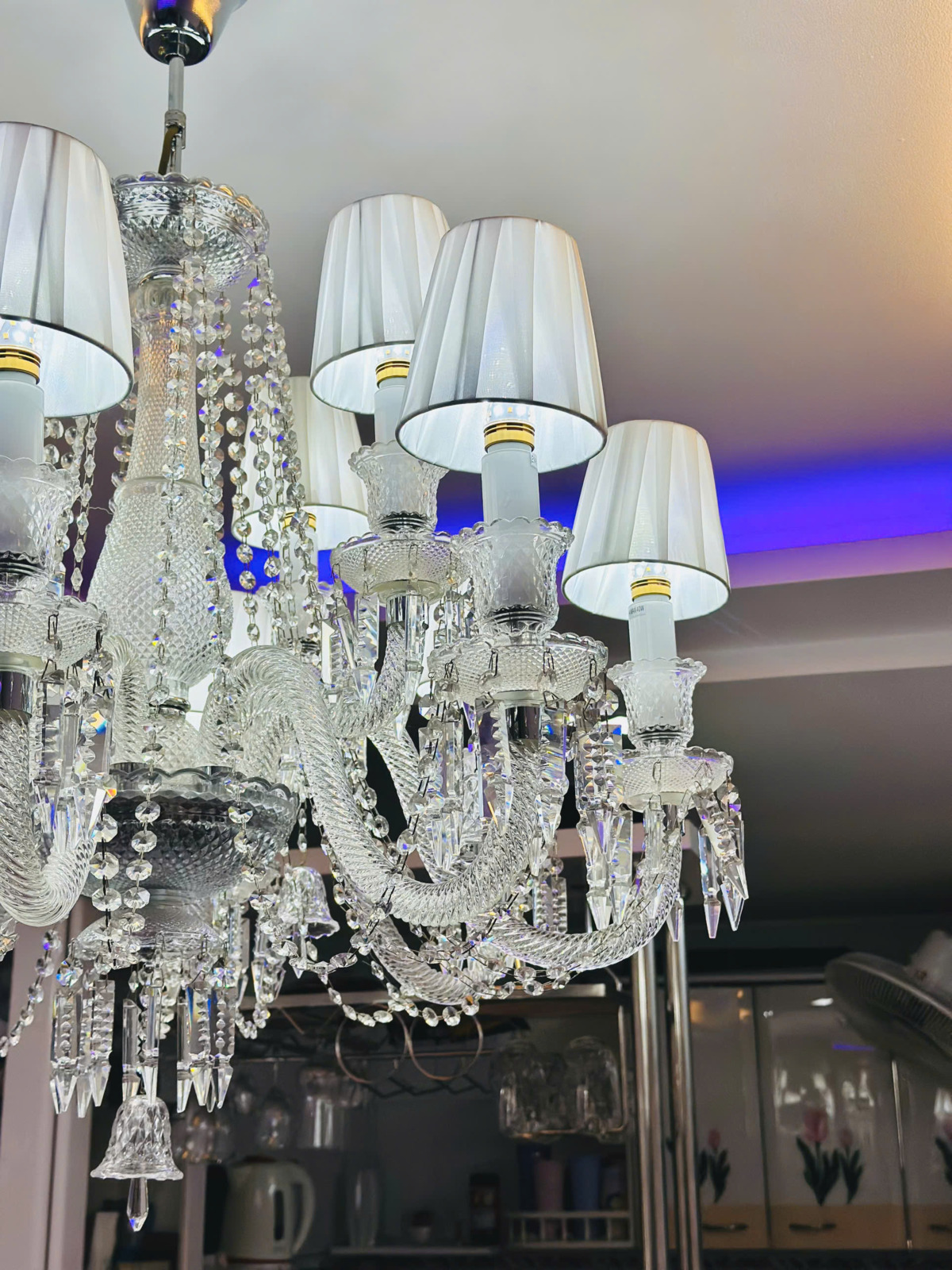 Chi tiết Đèn chùm pha lê cao cấp 12 tay DC9801T12