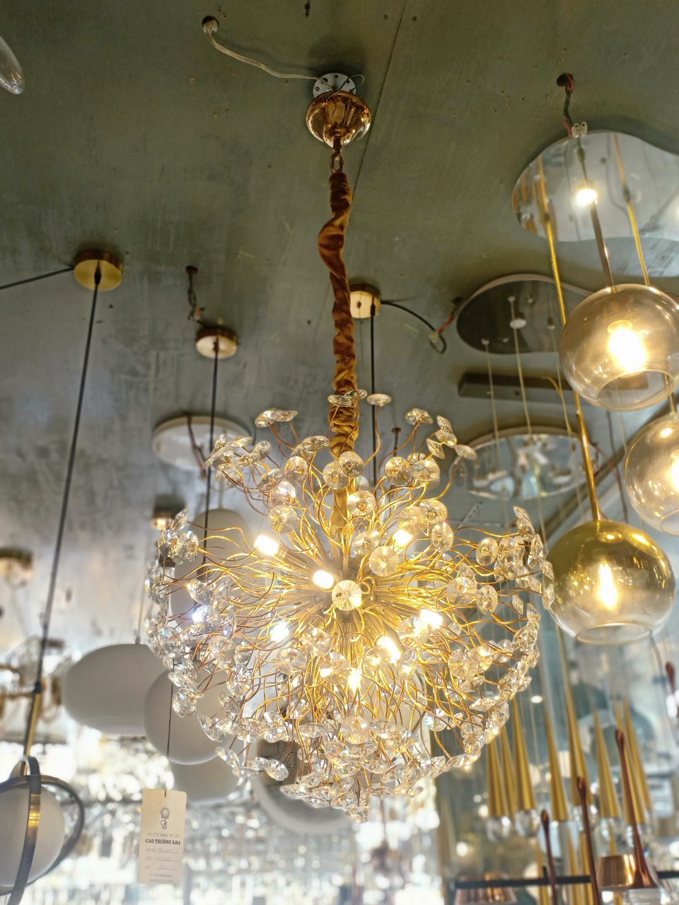 Đèn thả cầu pha lê đường kính 50cm TPL103 ánh sáng vàng