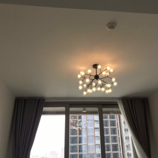 Đèn chùm hiện đại thân màu Đen 36 bóng đèn có chao màu Trắng TTK56-Den-ChaoTrang