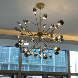 Đèn Hera Decor thân màu Đen 45 bóng chao màu Khói TTKHERA-Den-Tron-45-ChaoKhoi