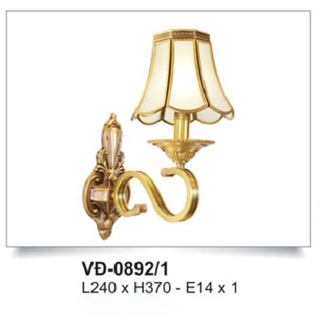 Đèn tường đồng chao kính mờ 1 tay VD-0892/1