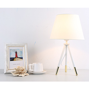 Đèn Bàn Tripod Hiện Đại Trắng Phối Vàng Kim Sang Trọng DB3032T