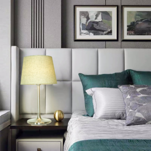 Đèn Bàn Trang Trí Hiện Đại DB3080