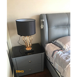 Đèn Bàn Trang Trí Cao Cấp Thân Kim Loại Mạ Vàng Hiện Đại DB43