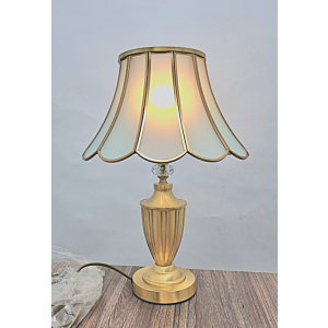 Đèn Bàn Trang Trí Bằng Đồng Cao Cấp DB8001