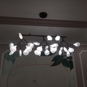 Đèn Hera Decor thân màu Đen 27 bóng chao màu trắng Đục TTKHERA-Den-Ngang-27-ChaoDuc