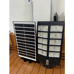 Đèn đường liền thể đôi năng lượng mặt trời 500W YTH-BENZ-500W