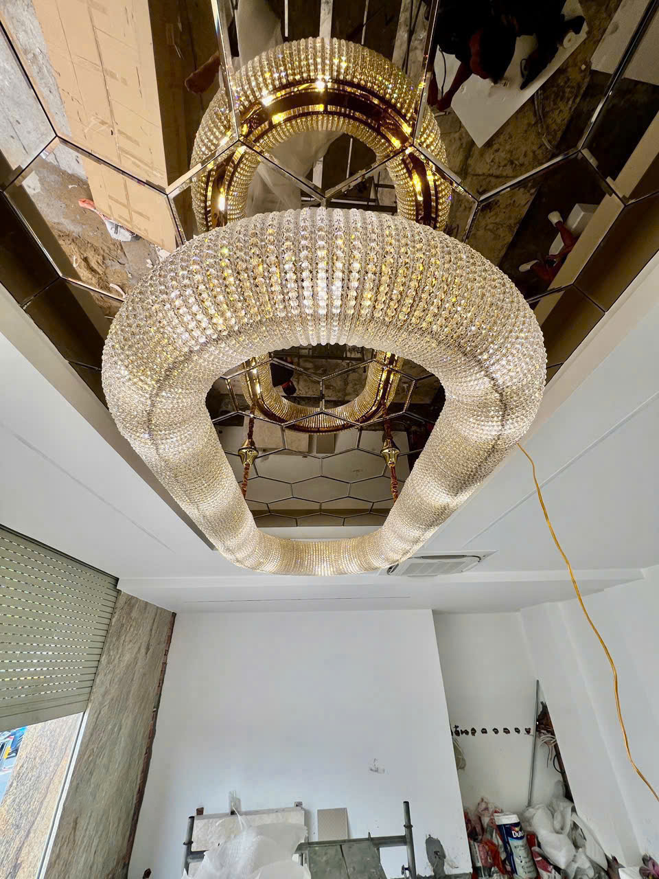 Đèn pha lê ánh sáng trắng