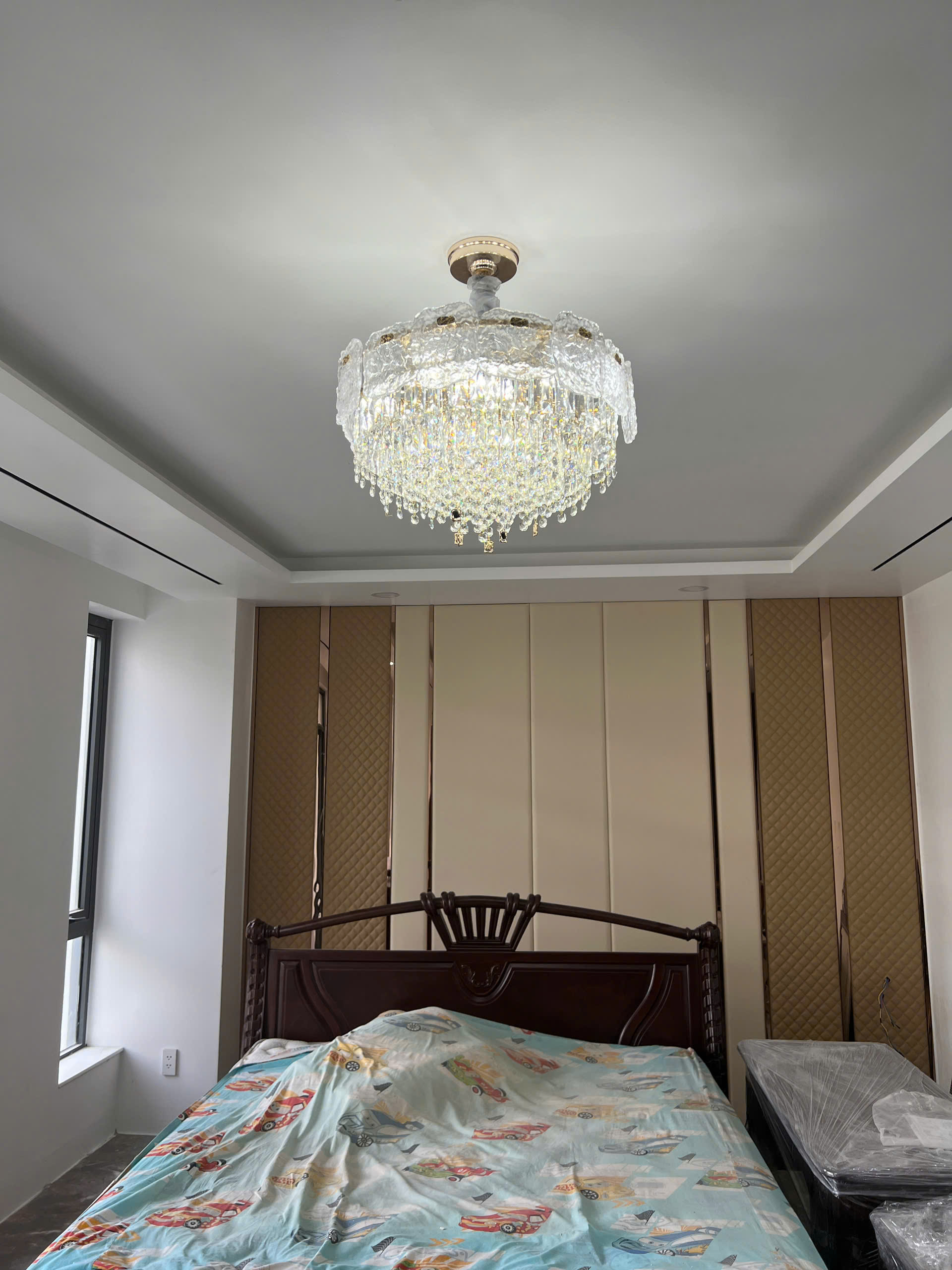 Đèn chùm ánh sáng trắng tpl011t600