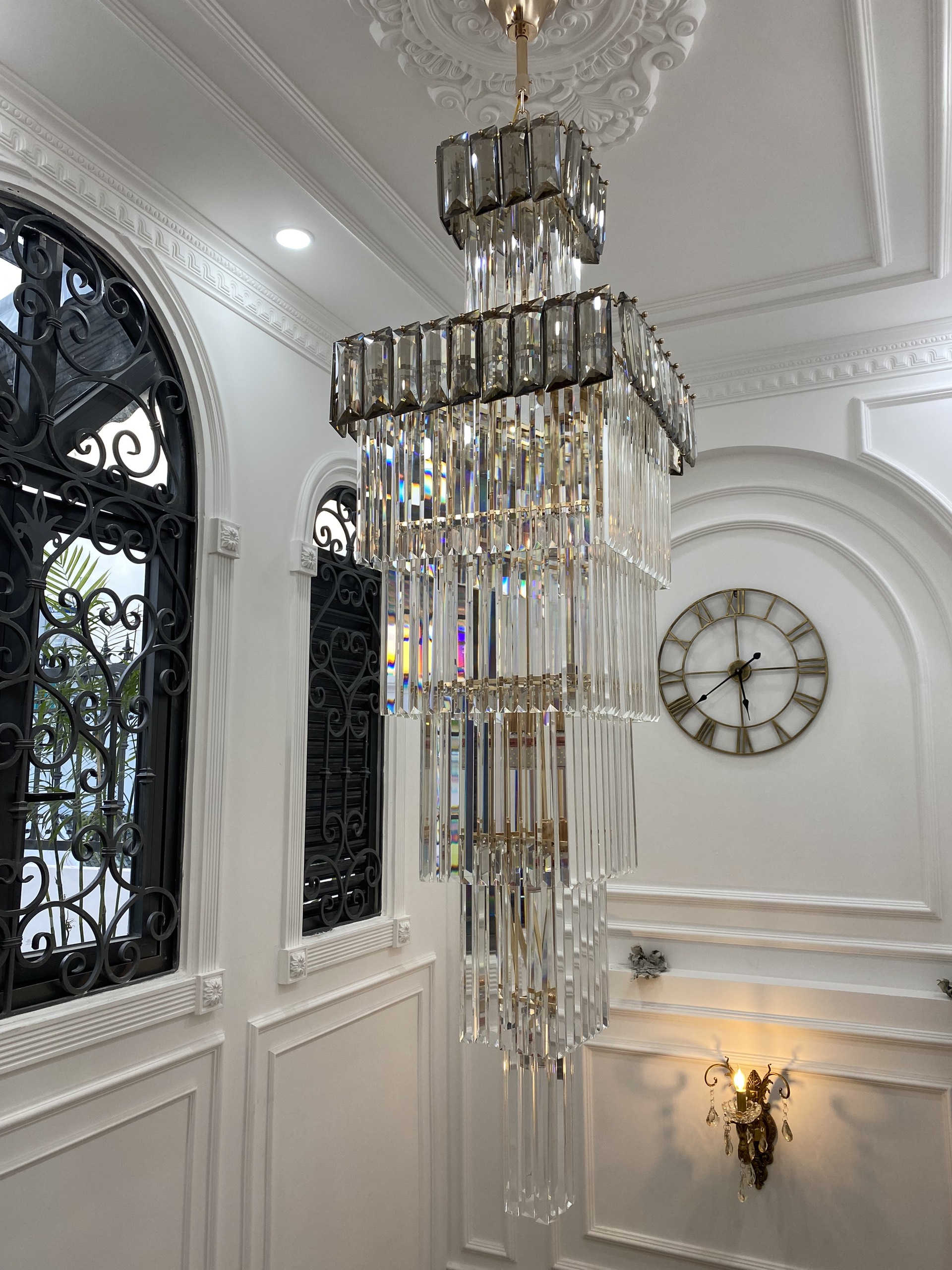 Đèn pha lê khi tắt đèn