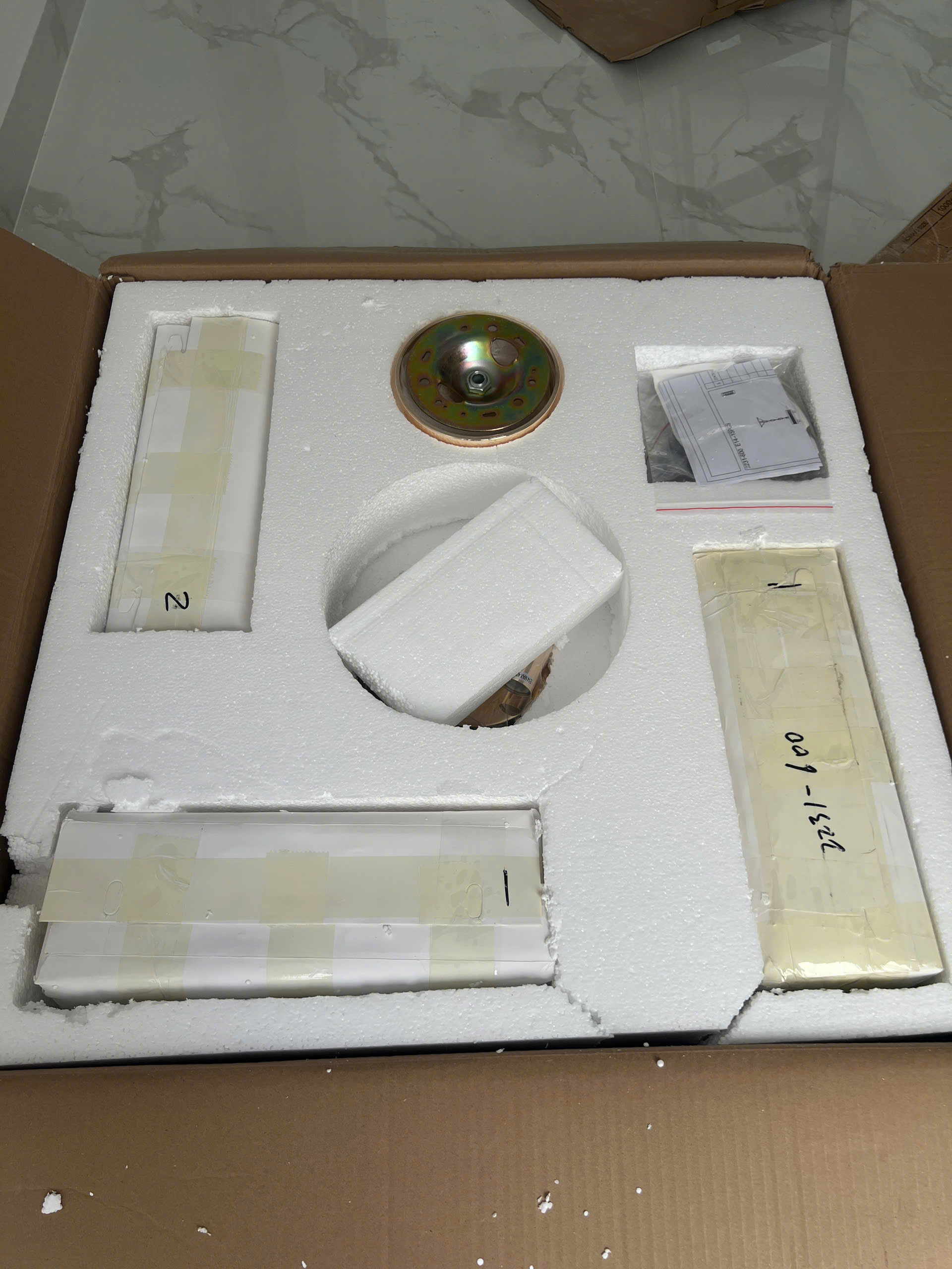 Mở hộp đèn TPL2231T600