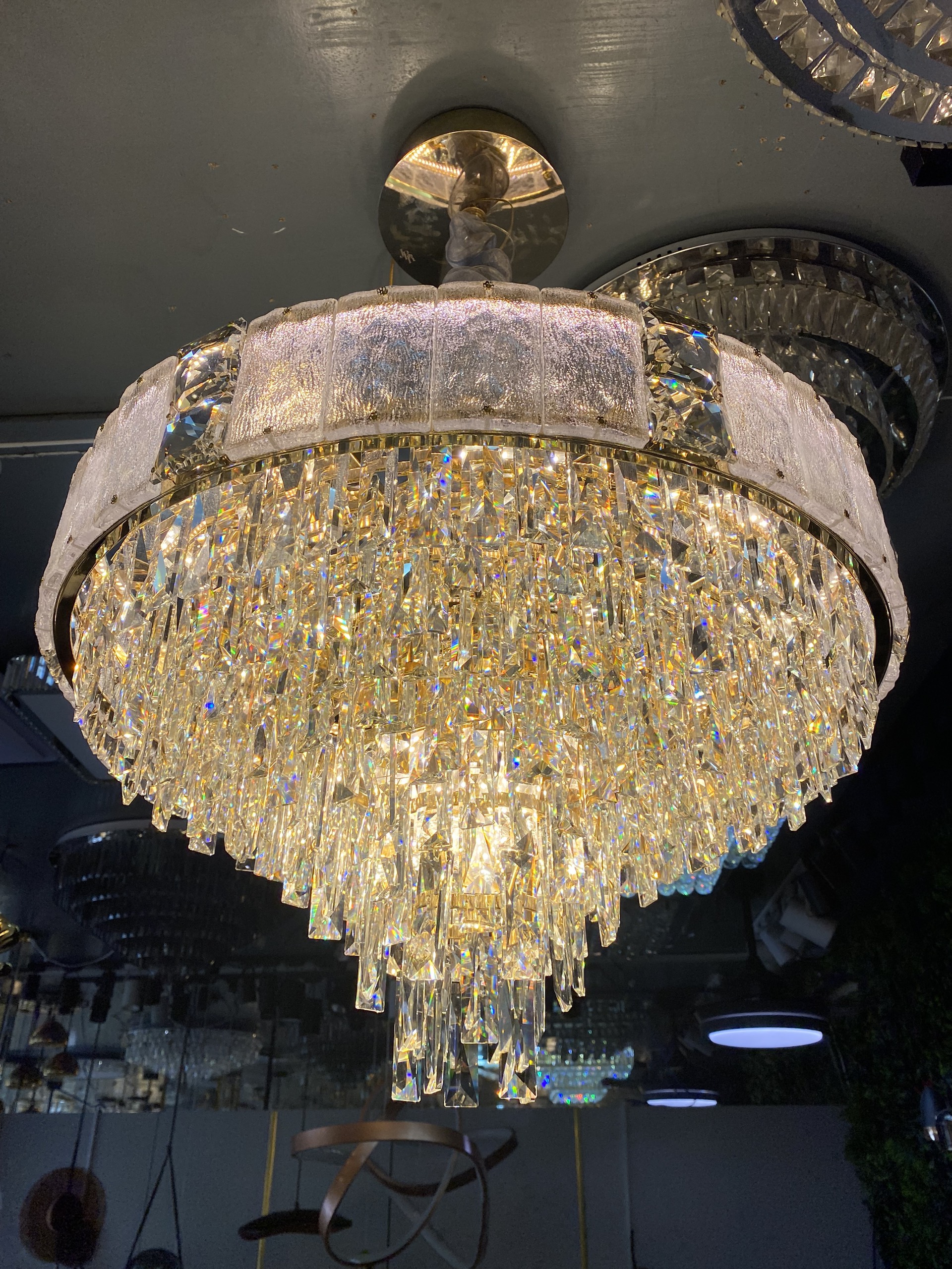 Đèn chùm ánh sáng vàng TPL326T600