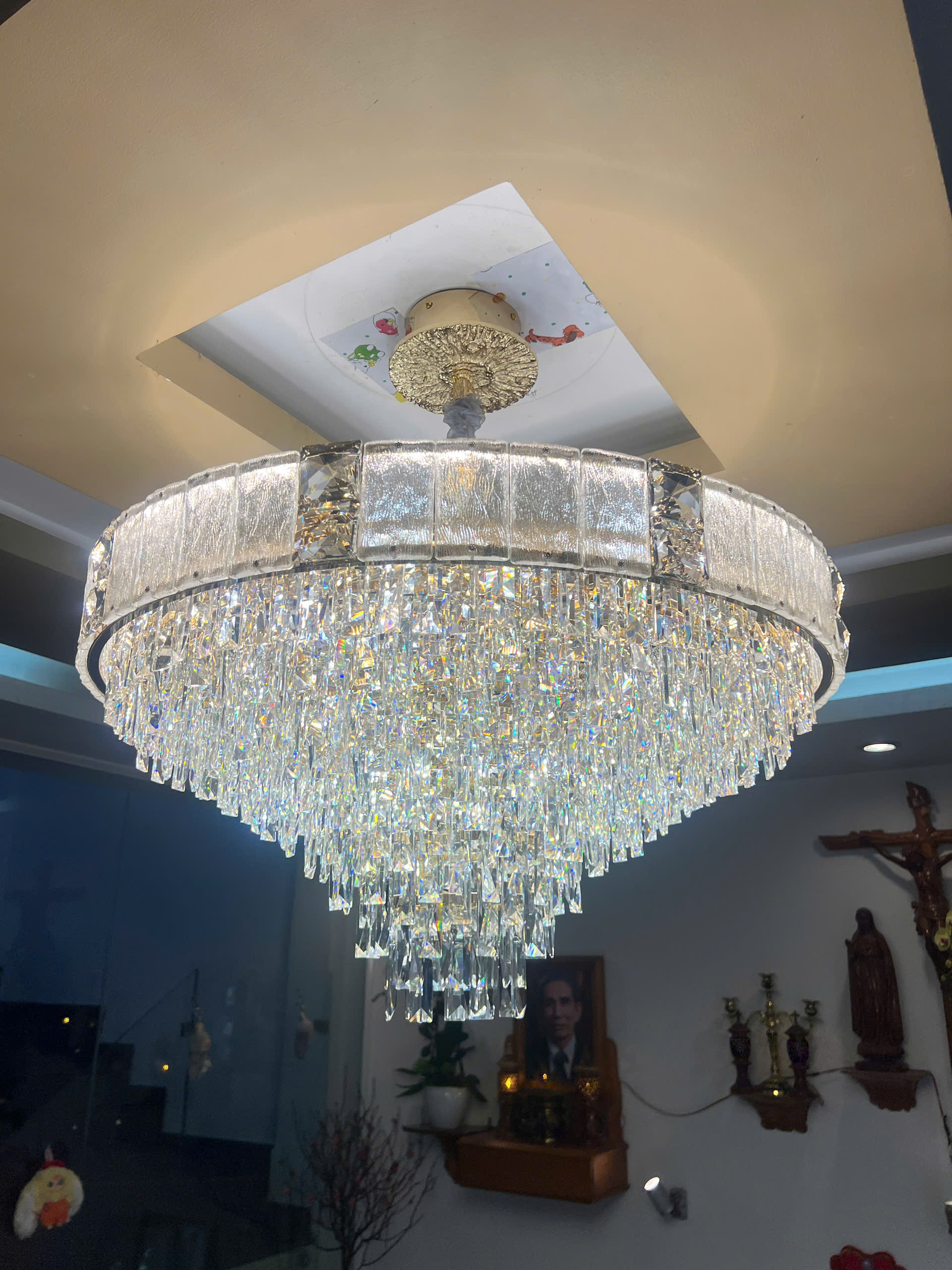 Đèn chùm ánh sáng trung tính TPL326T800