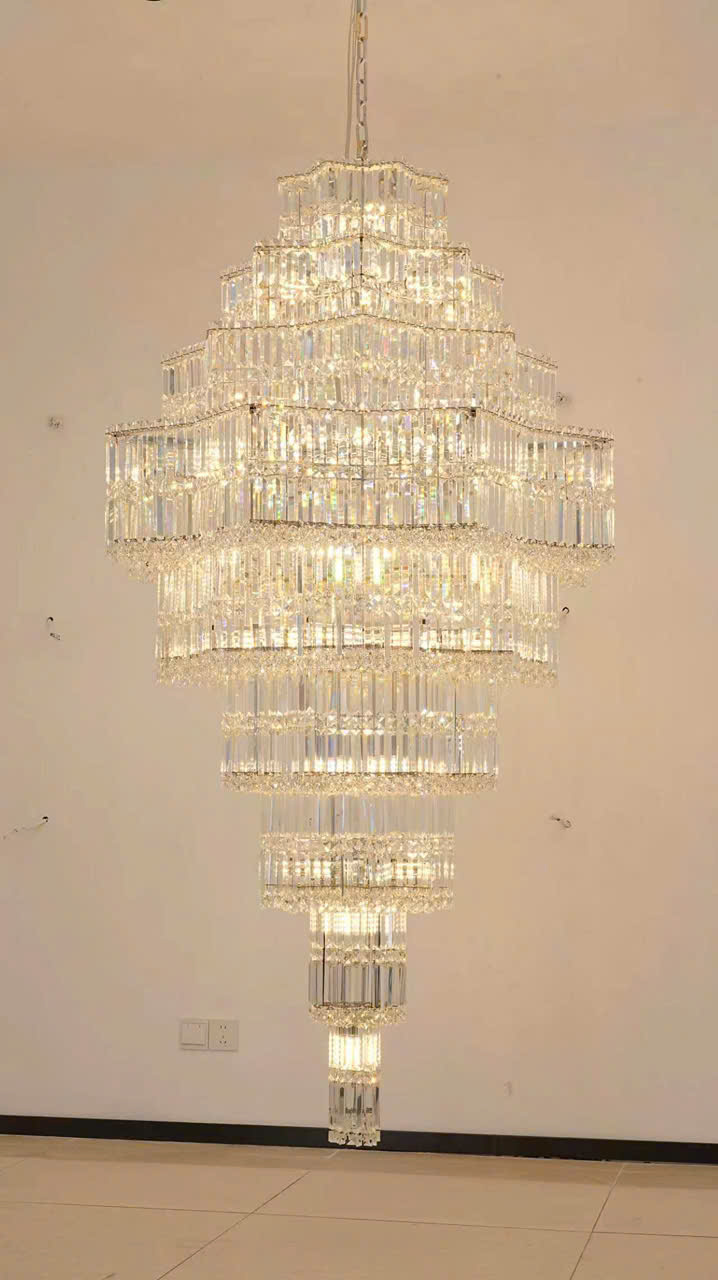 Đèn chùm ánh sáng vàng