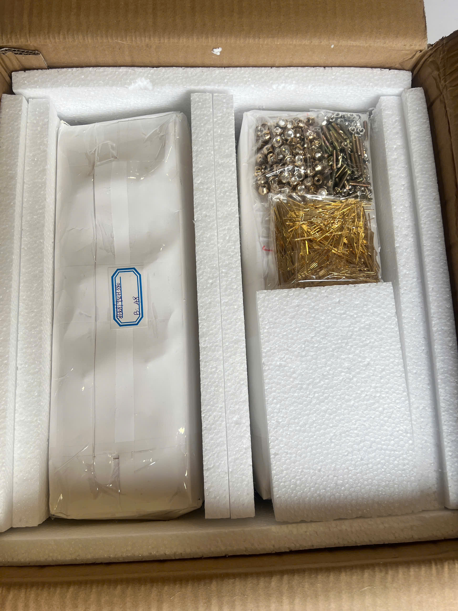 Mở hộp Đèn thả pha lê lá đường kính 1m TPL368T1000