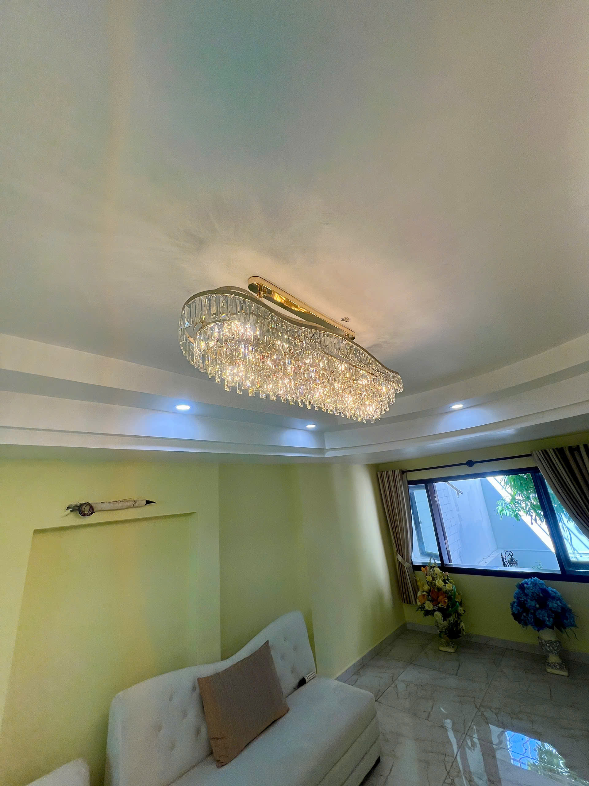 Đèn pha lê ánh sáng vàng TPL691N1200