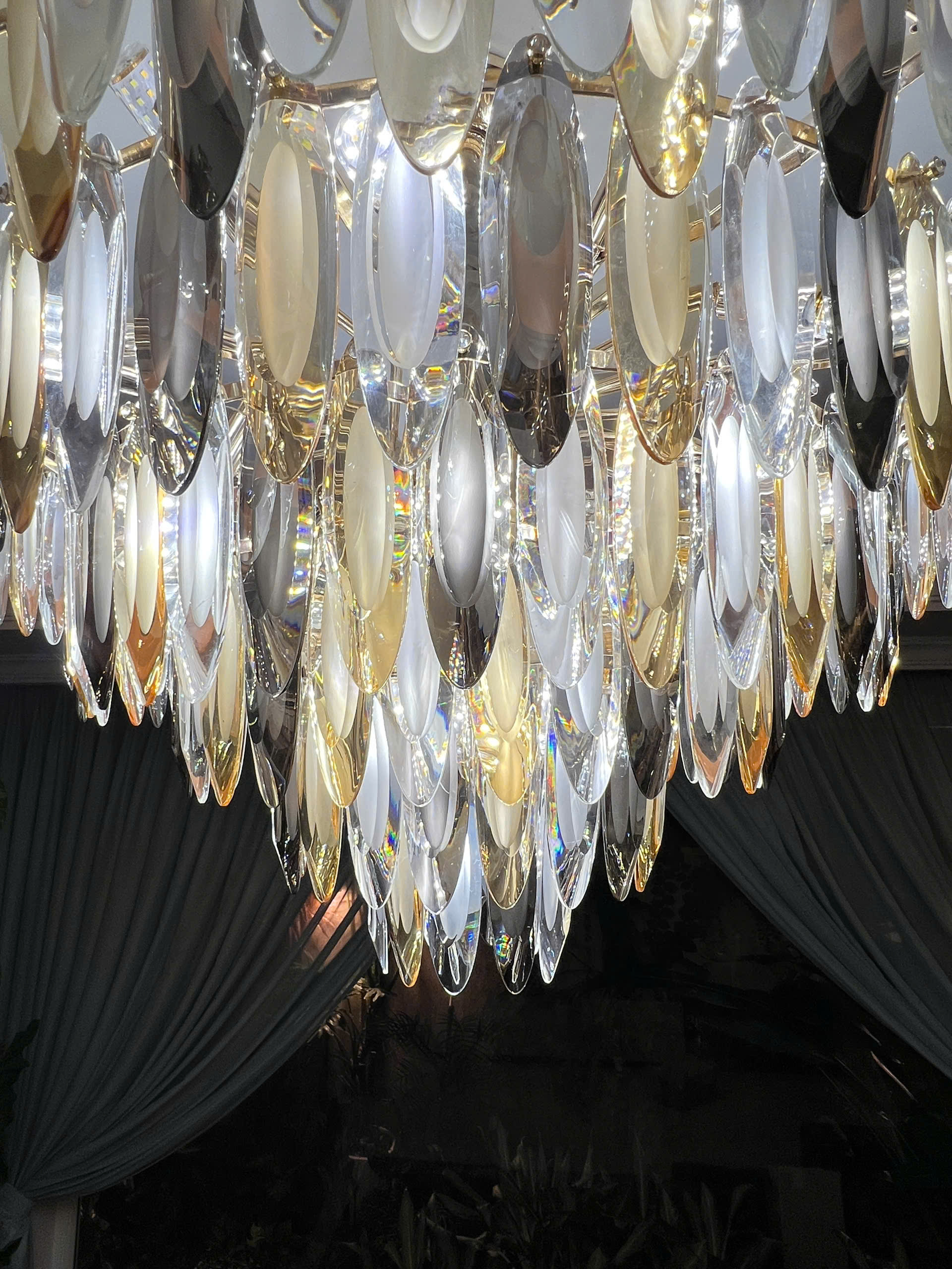 Chi tiết pha lê cao cấp 