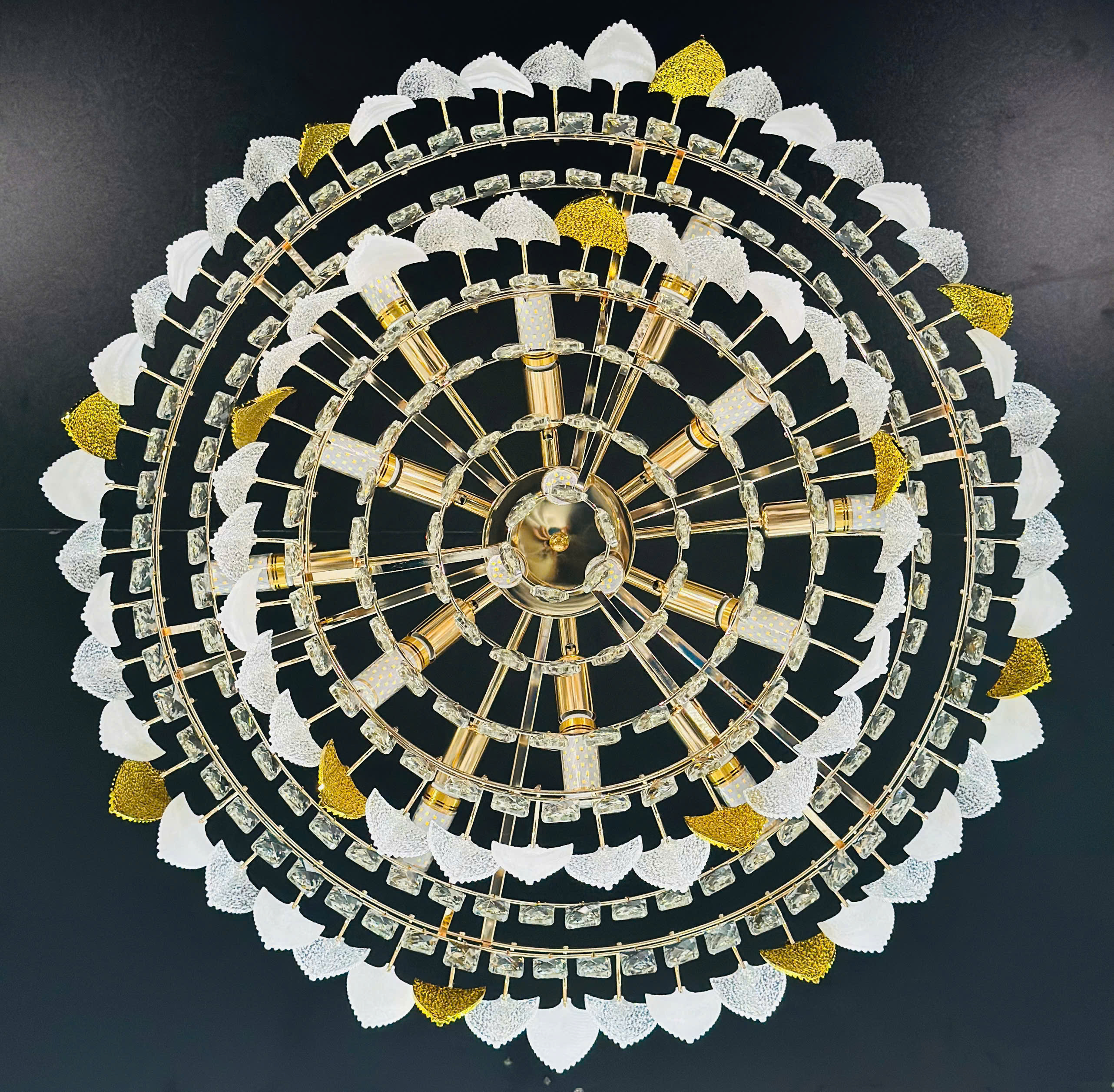 Đèn chùm pha lê Mica Acrylic đường kính 80cm TPL8032T800 nhìn từ dưới lên trên