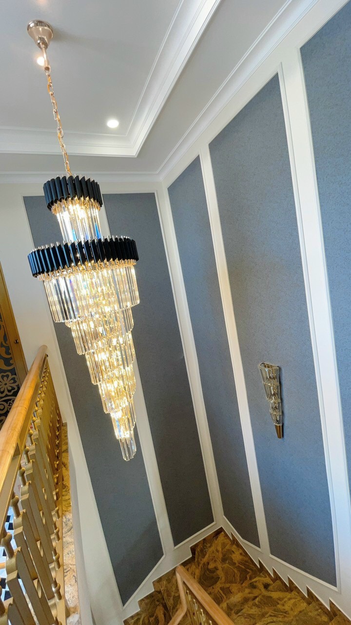 Đèn chùm pha lê ánh sáng trung tính