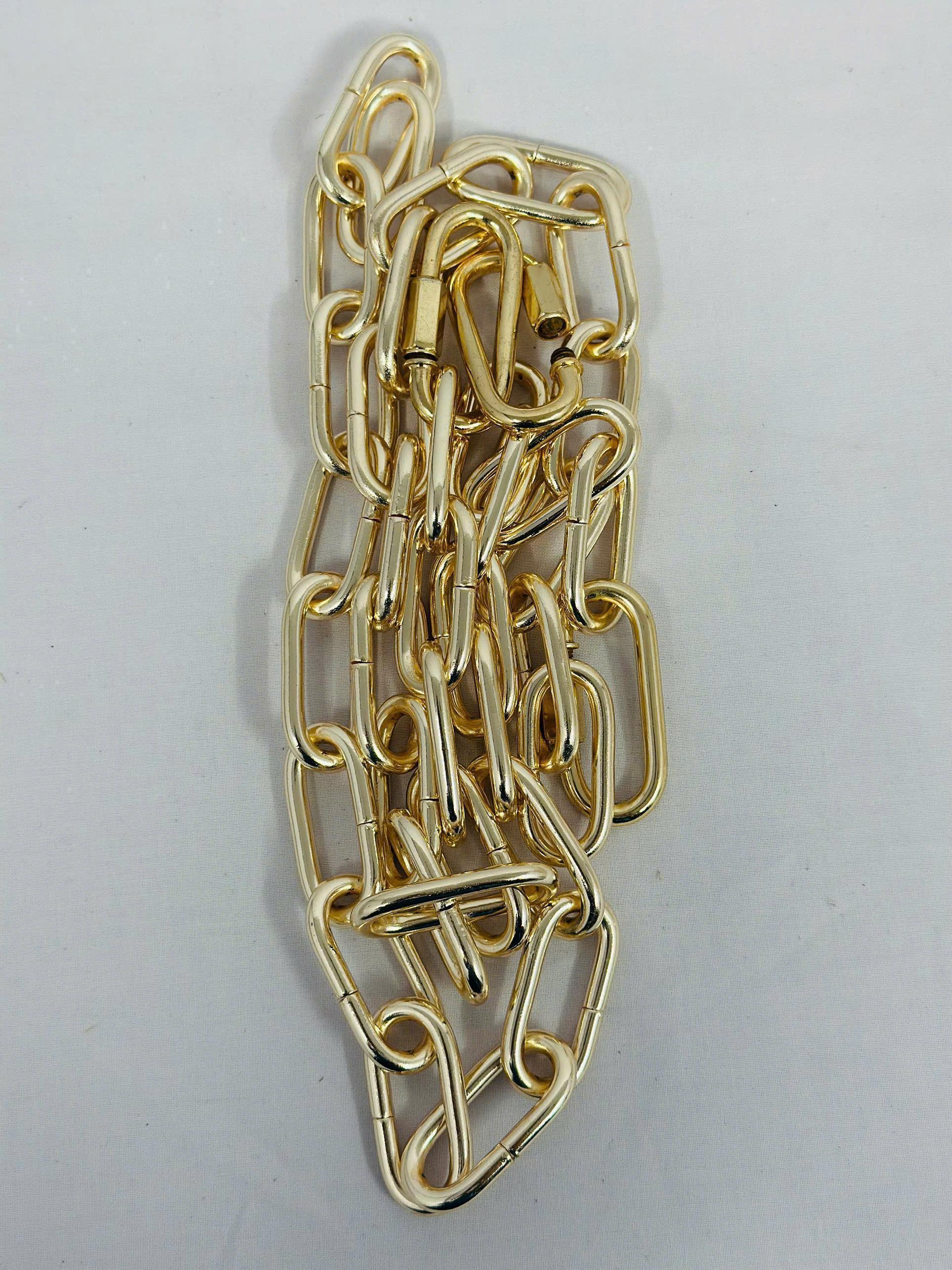 X&iacute;ch treo đ&egrave;n TPL817T800