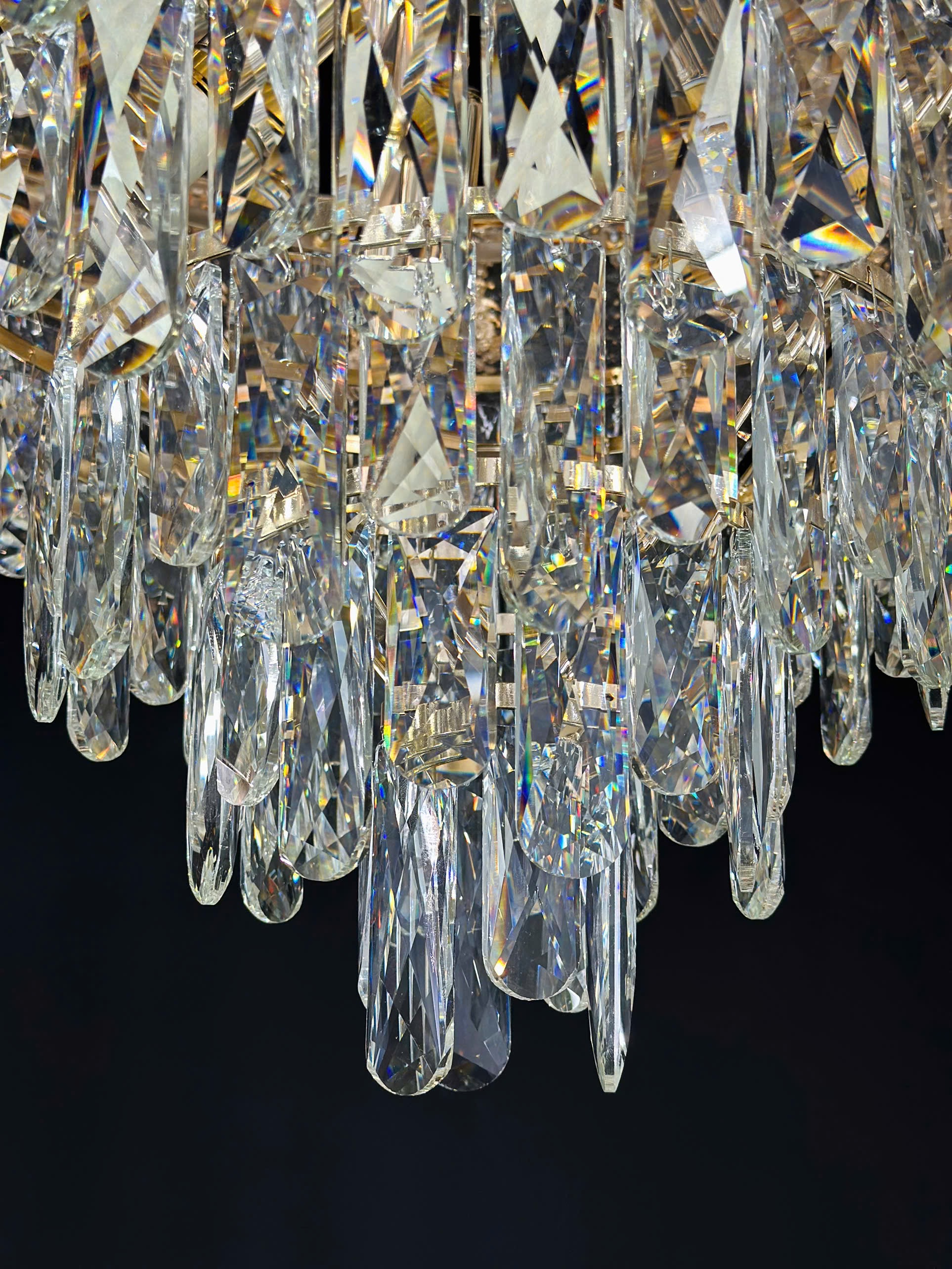 Pha lê đèn TPL8879T600