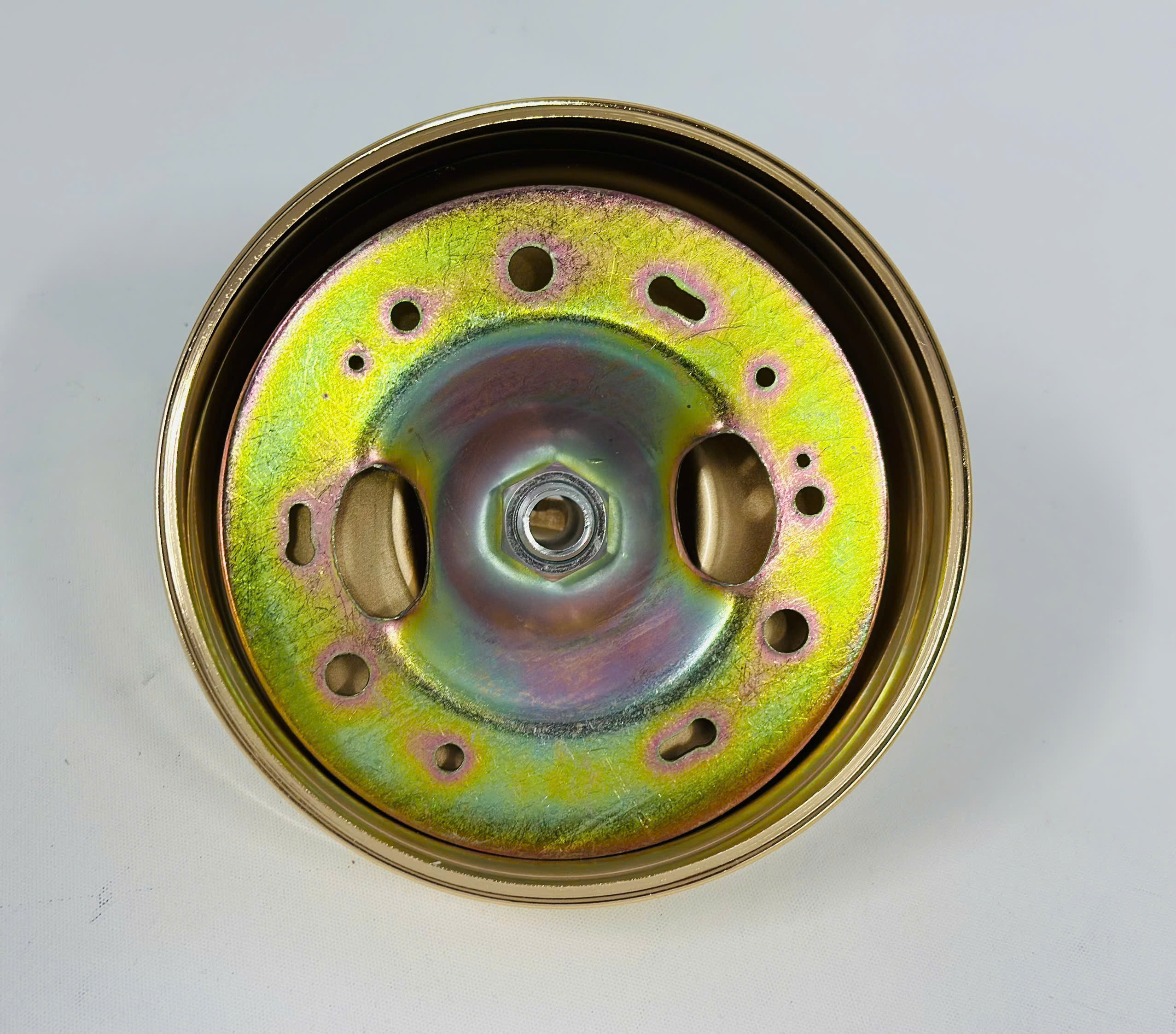 Chụp đèn bắt vào trần nhà