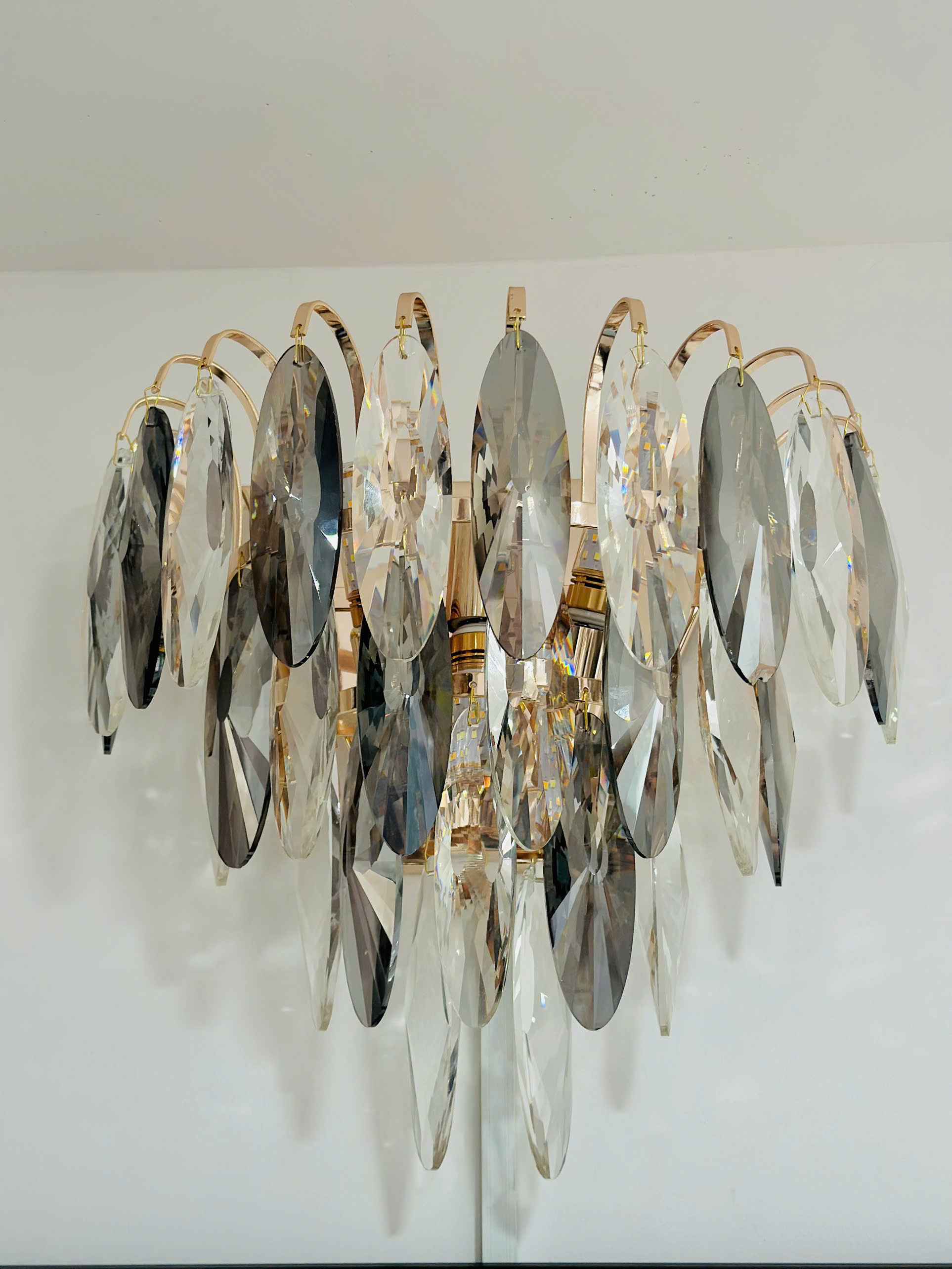 Đèn tường pha lê VPL8163 chưa bật đèn