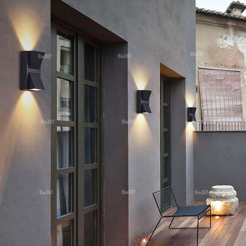 Đèn hắt tường mắt ếch 2 đầu sáng VL-8137/2-BK