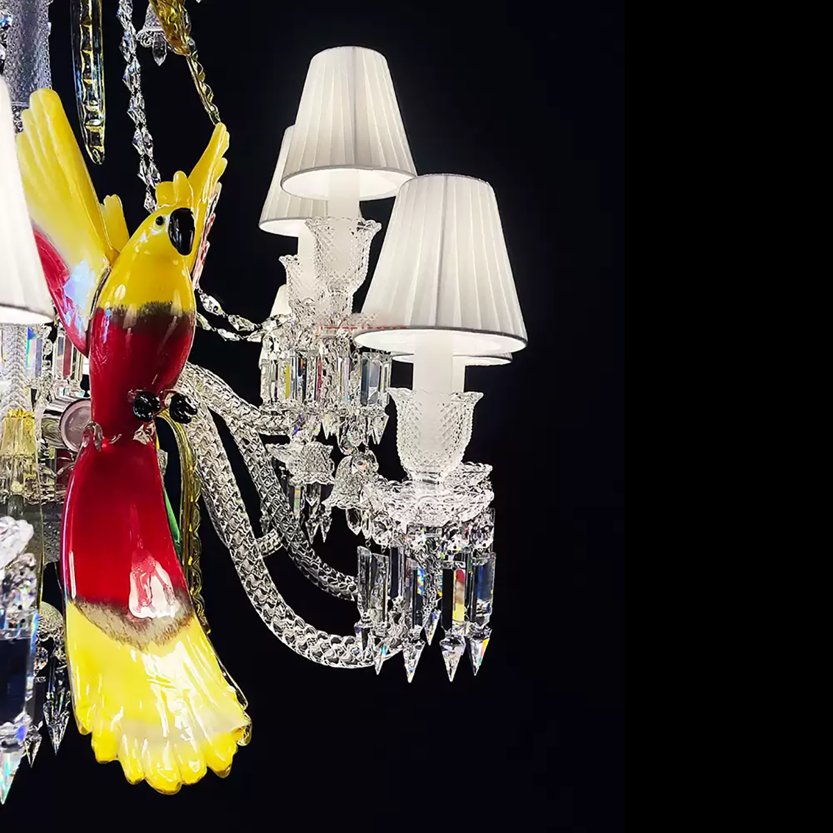 Đèn chùm pha lê chim vẹt đỏ 15 tay chao vải xếp ly CN8148/10+5