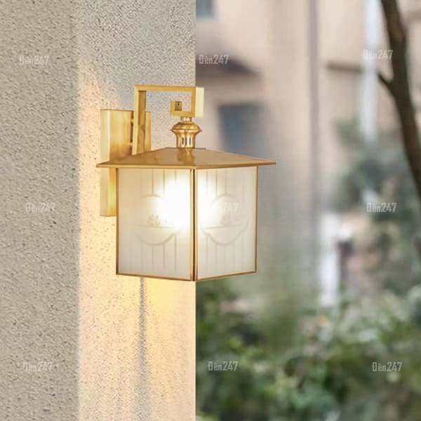 Đèn tường đồng gắn cột ngoài trời kính mờ VD6226
